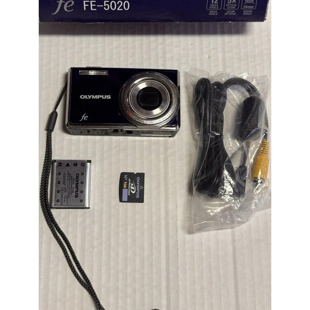 Olympus FE-5020 12.0MP Compact Digital Camera Purple PARTS/REPAIR(NO POWER) 984